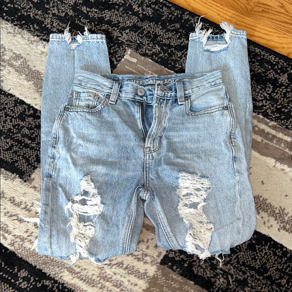American Eagle Outfitters Light Blue Ripped Mom Jeans